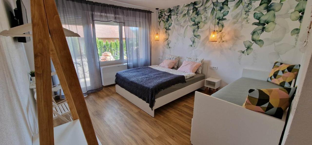 Hotel Samarin Črnomelj Εξωτερικό φωτογραφία