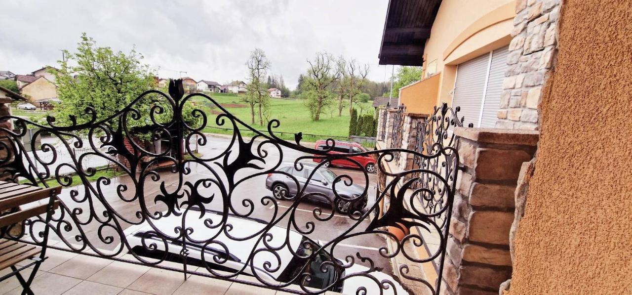 Hotel Samarin Črnomelj Εξωτερικό φωτογραφία
