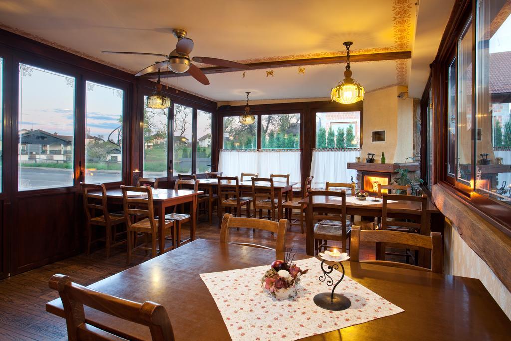 Hotel Samarin Črnomelj Εξωτερικό φωτογραφία