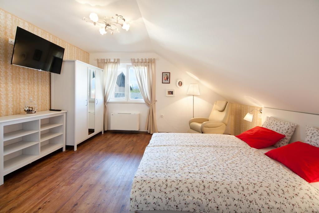Hotel Samarin Črnomelj Εξωτερικό φωτογραφία