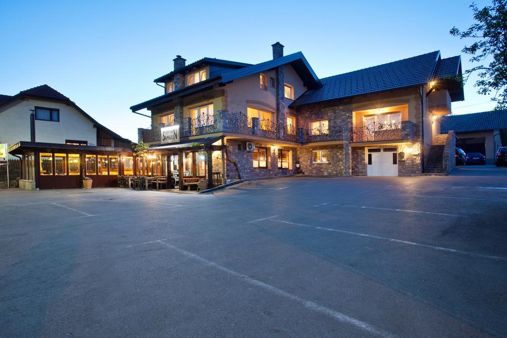 Hotel Samarin Črnomelj Εξωτερικό φωτογραφία