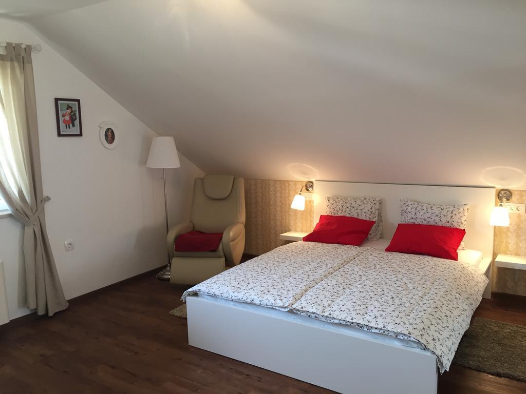 Hotel Samarin Črnomelj Εξωτερικό φωτογραφία