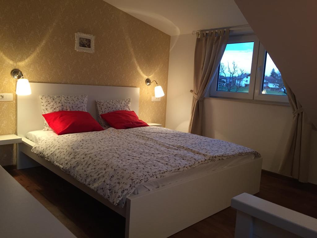 Hotel Samarin Črnomelj Εξωτερικό φωτογραφία